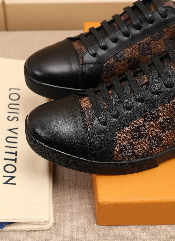Men's shoes: 360💰[LV] official website popular series🔥🔥:2 production, selected high-end imported cowhide, sheepskin padding with sheepskin, matched with Louis Vuitton Monogram Eclipse canvas and pure black rubber soles, the ultimate simple design, the perfect interpretation of the latest inspiration for shoes, the integration of classics and fashion, high-end quality, worthy of your possession. The bottom car line will never be unglued🏆🏆🏆Welcome all sellers to sell in the picture above. We can send one piece on behalf of you. The code number is 38-44 (45 codes can be customized)